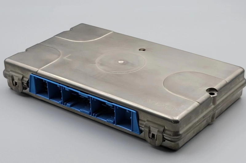 汽车行车电脑ECU